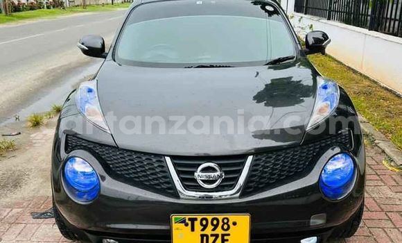 Nunua Ilio tumika Nissan Juke Nyeusi Gari ndani ya Dar es Salaam nchini Dar es Salaam