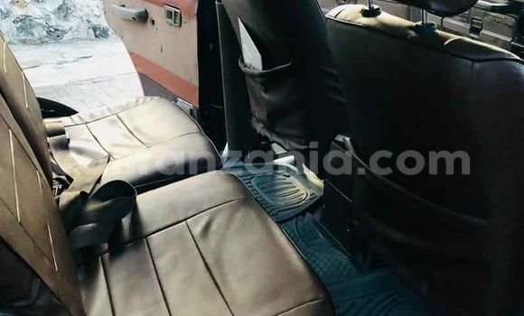 Nunua Ilio tumika Toyota Land Cruiser Prado Nyeusi Gari ndani ya Dar es Salaam nchini Dar es Salaam Nunua Ilio tumika Toyota Land Cruiser Prado Nyeusi Gari ndani ya Dar es Salaam nchini Dar es Salaam