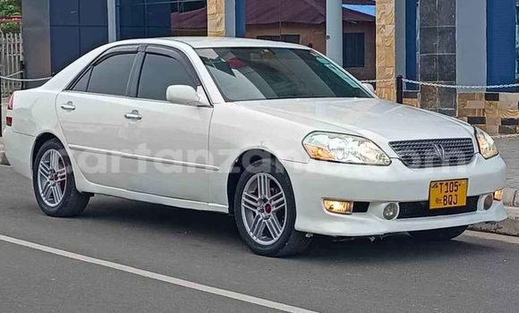 Nunua Ilio tumika Toyota Mark II Nyeupe Gari ndani ya Dar es Salaam nchini Dar es Salaam