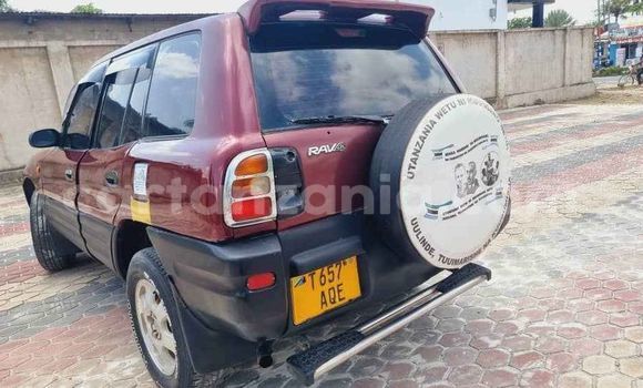 Nunua Ilio tumika Toyota RAV4 Nyekundu Gari ndani ya Dar es Salaam nchini Dar es Salaam Nunua Ilio tumika Toyota RAV4 Nyekundu Gari ndani ya Dar es Salaam nchini Dar es Salaam
