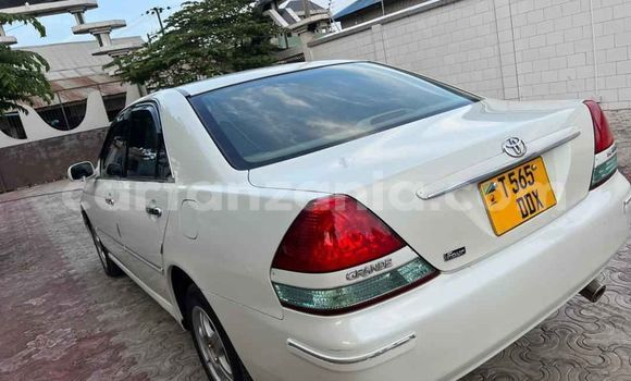 Nunua Ilio tumika Toyota Mark II Nyeupe Gari ndani ya Dar es Salaam nchini Dar es Salaam Nunua Ilio tumika Toyota Mark II Nyeupe Gari ndani ya Dar es Salaam nchini Dar es Salaam
