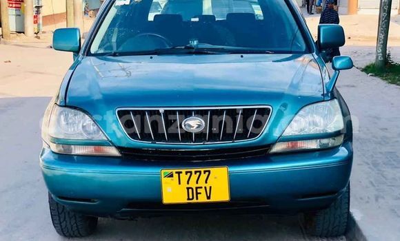 Buy Used Toyota Harrier Green Car in Dar es Salaam in Dar es Salaam