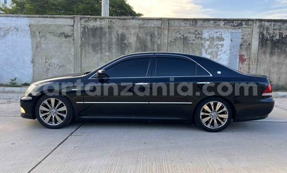 Nunua Ilio tumika Toyota Crown Nyeusi Gari ndani ya Dar es Salaam nchini Dar es Salaam Nunua Ilio tumika Toyota Crown Nyeusi Gari ndani ya Dar es Salaam nchini Dar es Salaam