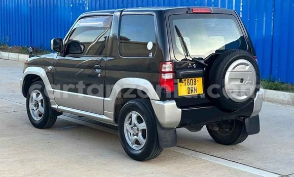 Buy Used Mitsubishi Pajero Black Car in Dar es Salaam in Dar es Salaam