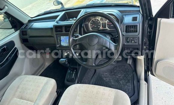 Nunua Ilio tumika Mitsubishi Pajero Nyeusi Gari ndani ya Dar es Salaam nchini Dar es Salaam Nunua Ilio tumika Mitsubishi Pajero Nyeusi Gari ndani ya Dar es Salaam nchini Dar es Salaam