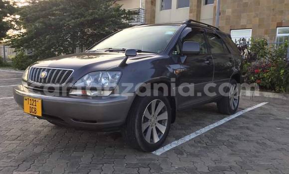 Nunua Ilio tumika Toyota Harrier Nyeusi Gari ndani ya Dar es Salaam nchini Dar es Salaam Nunua Ilio tumika Toyota Harrier Nyeusi Gari ndani ya Dar es Salaam nchini Dar es Salaam