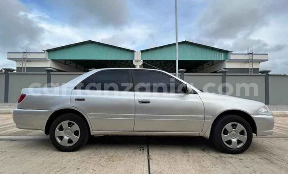 Nunua Ilio tumika Toyota Carina Fedha Gari ndani ya Dar es Salaam nchini Dar es Salaam