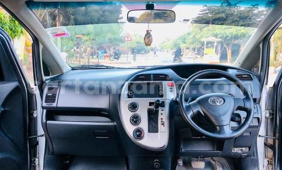 Nunua Ilio tumika Toyota Ractis Fedha Gari ndani ya Dar es Salaam nchini Dar es Salaam Nunua Ilio tumika Toyota Ractis Fedha Gari ndani ya Dar es Salaam nchini Dar es Salaam