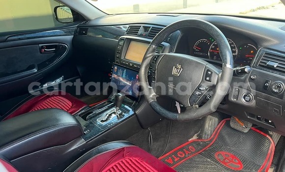 Nunua Ilio tumika Toyota Crown Nyeusi Gari ndani ya Dar es Salaam nchini Dar es Salaam Nunua Ilio tumika Toyota Crown Nyeusi Gari ndani ya Dar es Salaam nchini Dar es Salaam