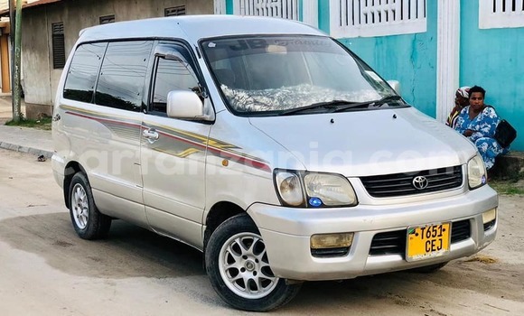 Nunua Ilio tumika Toyota Noah Fedha Gari ndani ya Dar es Salaam nchini Dar es Salaam Nunua Ilio tumika Toyota Noah Fedha Gari ndani ya Dar es Salaam nchini Dar es Salaam