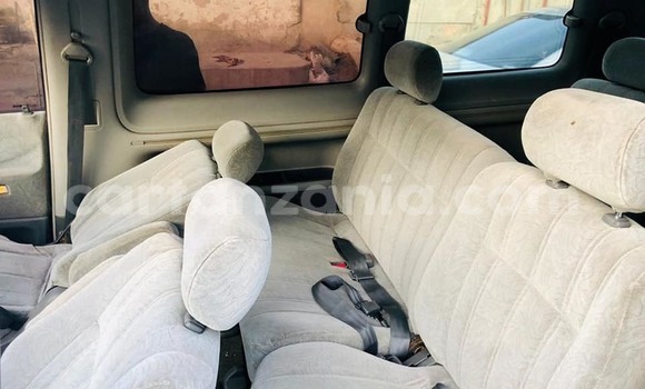 Nunua Ilio tumika Toyota Noah Fedha Gari ndani ya Dar es Salaam nchini Dar es Salaam Nunua Ilio tumika Toyota Noah Fedha Gari ndani ya Dar es Salaam nchini Dar es Salaam