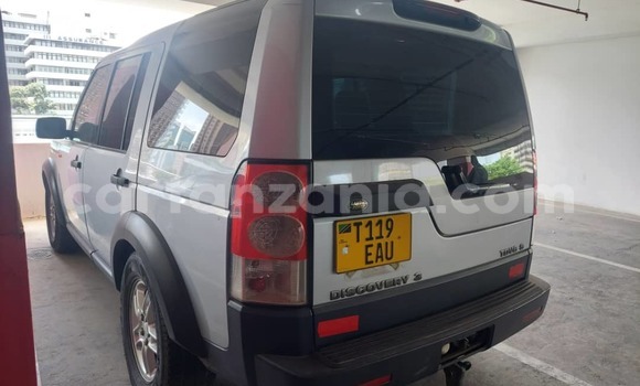 Nunua Ilio tumika Land Rover Discovery Fedha Gari ndani ya Dar es Salaam nchini Dar es Salaam
