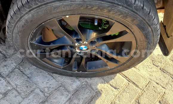 Nunua Ilio tumika BMW X3 Nyeusi Gari ndani ya Dar es Salaam nchini Dar es Salaam Nunua Ilio tumika BMW X3 Nyeusi Gari ndani ya Dar es Salaam nchini Dar es Salaam