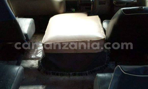Nunua Ilio tumika Toyota Coaster Nyingine Gari ndani ya Dar es Salaam nchini Dar es Salaam Nunua Ilio tumika Toyota Coaster Nyingine Gari ndani ya Dar es Salaam nchini Dar es Salaam