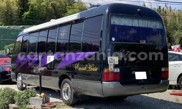 Nunua Ilio tumika Toyota Coaster Nyingine Gari ndani ya Dar es Salaam nchini Dar es Salaam Nunua Ilio tumika Toyota Coaster Nyingine Gari ndani ya Dar es Salaam nchini Dar es Salaam