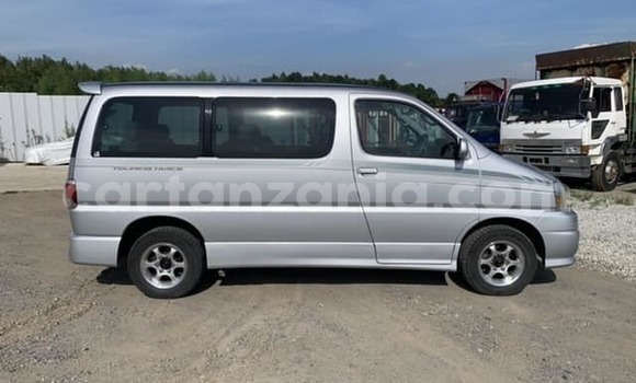 Nunua Ilio tumika Toyota Hiace Fedha Gari ndani ya Mwanza nchini Mwanza Nunua Ilio tumika Toyota Hiace Fedha Gari ndani ya Mwanza nchini Mwanza