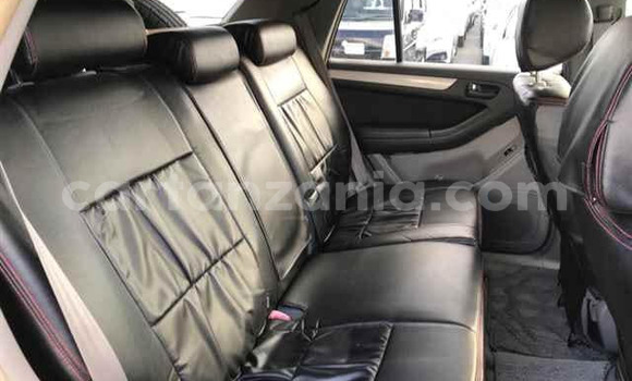 Nunua Ilio tumika Toyota Hilux Surf Nyeusi Gari ndani ya Mwanza nchini Mwanza Nunua Ilio tumika Toyota Hilux Surf Nyeusi Gari ndani ya Mwanza nchini Mwanza