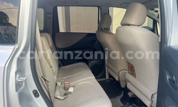 Nunua Ilio tumika Toyota Ractis Fedha Gari ndani ya Dar es Salaam nchini Dar es Salaam Nunua Ilio tumika Toyota Ractis Fedha Gari ndani ya Dar es Salaam nchini Dar es Salaam