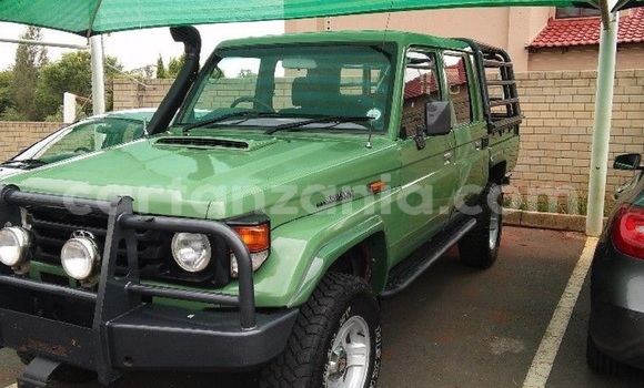 Buy Used Toyota Land Cruiser Green Car in Dar es Salaam in Dar es Salaam