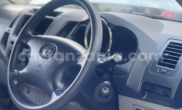 Buy Used Toyota Hilux White Car in Dar es Salaam in Dar es Salaam Buy Used Toyota Hilux White Car in Dar es Salaam in Dar es Salaam