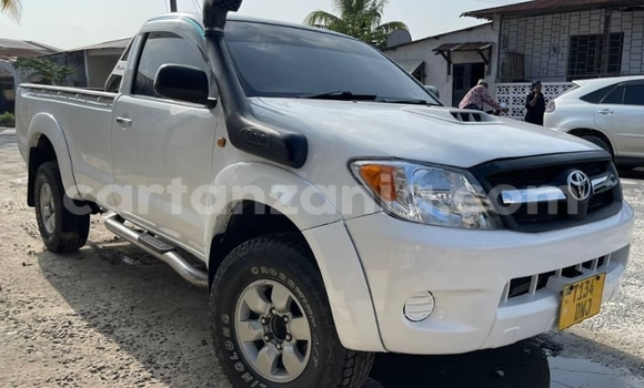 Buy Used Toyota Hilux White Car in Dar es Salaam in Dar es Salaam Buy Used Toyota Hilux White Car in Dar es Salaam in Dar es Salaam