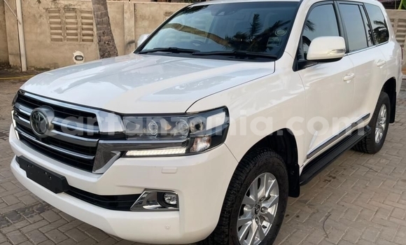 Nunua Mpya Toyota Land Cruiser Nyeupe Gari ndani ya Dar es Salaam nchini Dar es Salaam Nunua Mpya Toyota Land Cruiser Nyeupe Gari ndani ya Dar es Salaam nchini Dar es Salaam