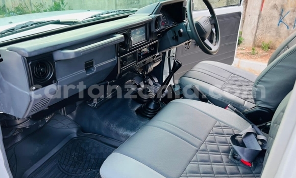 Buy Used Toyota Land Cruiser White Car in Dar es Salaam in Dar es Salaam Buy Used Toyota Land Cruiser White Car in Dar es Salaam in Dar es Salaam
