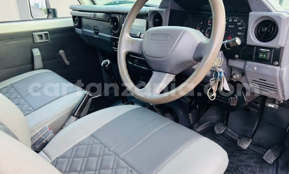 Buy Used Toyota Land Cruiser White Car in Dar es Salaam in Dar es Salaam Buy Used Toyota Land Cruiser White Car in Dar es Salaam in Dar es Salaam