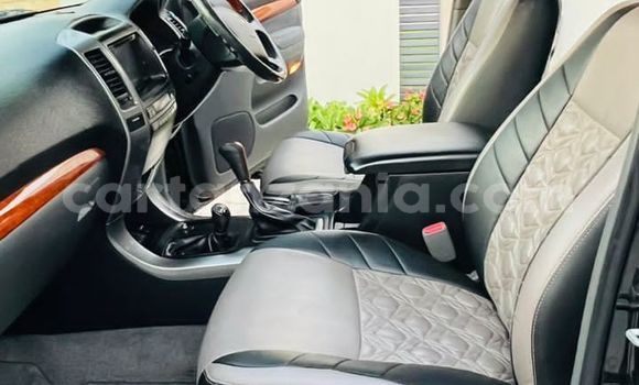 Nunua Ilio tumika Toyota Land Cruiser Prado Nyeusi Gari ndani ya Dar es Salaam nchini Dar es Salaam Nunua Ilio tumika Toyota Land Cruiser Prado Nyeusi Gari ndani ya Dar es Salaam nchini Dar es Salaam