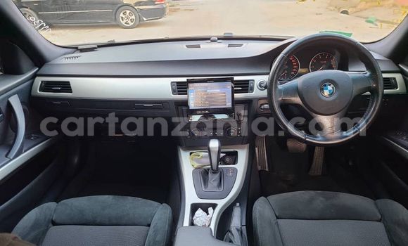 Nunua Imported BMW 3–Series Nyeusi Gari ndani ya Dar es Salaam nchini Dar es Salaam Nunua Imported BMW 3–Series Nyeusi Gari ndani ya Dar es Salaam nchini Dar es Salaam