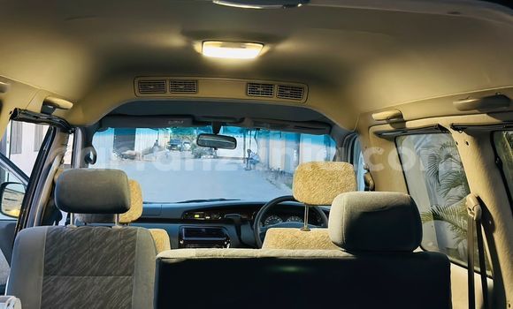 Nunua Imported Toyota Noah Nyingine Gari ndani ya Dar es Salaam nchini Dar es Salaam Nunua Imported Toyota Noah Nyingine Gari ndani ya Dar es Salaam nchini Dar es Salaam