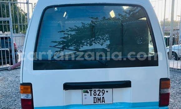 Buy Used Nissan Caravan White Car in Dar es Salaam in Dar es Salaam Buy Used Nissan Caravan White Car in Dar es Salaam in Dar es Salaam