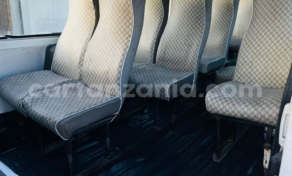 Buy Used Nissan Caravan White Car in Dar es Salaam in Dar es Salaam Buy Used Nissan Caravan White Car in Dar es Salaam in Dar es Salaam