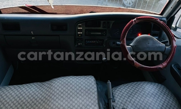 Buy Used Nissan Caravan White Car in Dar es Salaam in Dar es Salaam Buy Used Nissan Caravan White Car in Dar es Salaam in Dar es Salaam