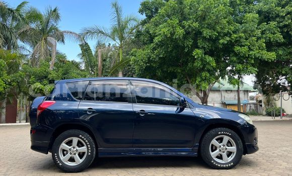 Nunua Ilio tumika Toyota RAV4 Bluu Gari ndani ya Dar es Salaam nchini Dar es Salaam Nunua Ilio tumika Toyota RAV4 Bluu Gari ndani ya Dar es Salaam nchini Dar es Salaam