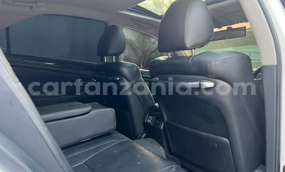 Nunua Ilio tumika Toyota Crown Nyeupe Gari ndani ya Dar es Salaam nchini Dar es Salaam Nunua Ilio tumika Toyota Crown Nyeupe Gari ndani ya Dar es Salaam nchini Dar es Salaam