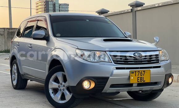 Nunua Ilio tumika Subaru Forester Fedha Gari ndani ya Dar es Salaam nchini Dar es Salaam