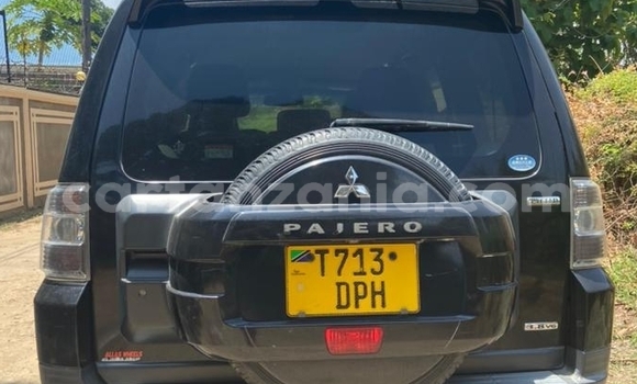 Buy Used Mitsubishi Pajero Black Car in Dar es Salaam in Dar es Salaam Buy Used Mitsubishi Pajero Black Car in Dar es Salaam in Dar es Salaam