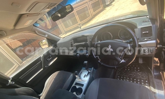 Buy Used Mitsubishi Pajero Black Car in Dar es Salaam in Dar es Salaam Buy Used Mitsubishi Pajero Black Car in Dar es Salaam in Dar es Salaam