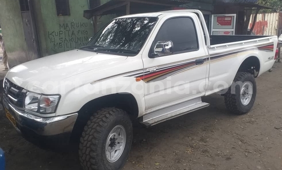 Nunua Ilio tumika Toyota Hilux Nyeupe Gari ndani ya Dar es Salaam nchini Dar es Salaam Nunua Ilio tumika Toyota Hilux Nyeupe Gari ndani ya Dar es Salaam nchini Dar es Salaam