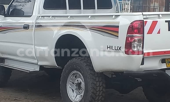 Nunua Ilio tumika Toyota Hilux Nyeupe Gari ndani ya Dar es Salaam nchini Dar es Salaam Nunua Ilio tumika Toyota Hilux Nyeupe Gari ndani ya Dar es Salaam nchini Dar es Salaam