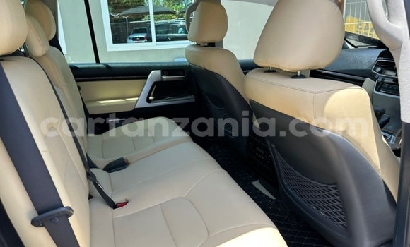 Buy Used Toyota Land Cruiser Black Car in Dar es Salaam in Dar es Salaam Buy Used Toyota Land Cruiser Black Car in Dar es Salaam in Dar es Salaam