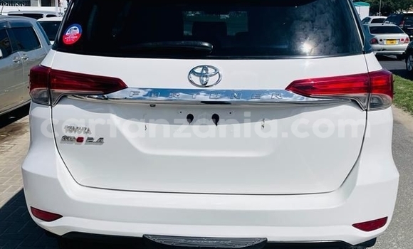 Nunua Mpya Toyota Fortuner Nyeupe Gari ndani ya Dar es Salaam nchini Dar es Salaam Nunua Mpya Toyota Fortuner Nyeupe Gari ndani ya Dar es Salaam nchini Dar es Salaam