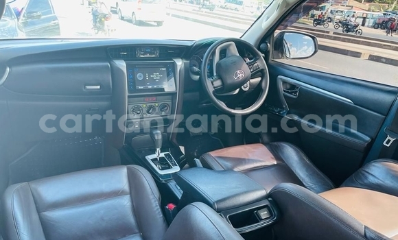Nunua Mpya Toyota Fortuner Nyeupe Gari ndani ya Dar es Salaam nchini Dar es Salaam Nunua Mpya Toyota Fortuner Nyeupe Gari ndani ya Dar es Salaam nchini Dar es Salaam