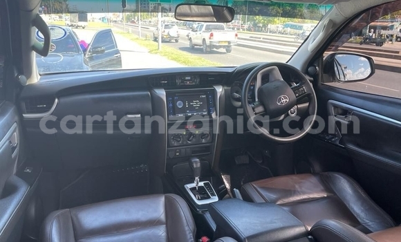 Nunua Mpya Toyota Fortuner Nyeupe Gari ndani ya Dar es Salaam nchini Dar es Salaam Nunua Mpya Toyota Fortuner Nyeupe Gari ndani ya Dar es Salaam nchini Dar es Salaam