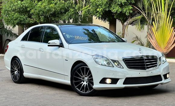 Nunua Imported MercedesâBenz EâClass Nyeupe Gari ndani ya Dar es Salaam nchini Dar es Salaam Nunua Imported MercedesâBenz EâClass Nyeupe Gari ndani ya Dar es Salaam nchini Dar es Salaam