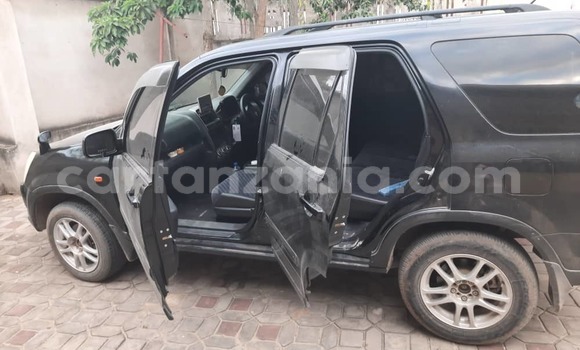 Nunua Ilio tumika Honda CR–V Nyeusi Gari ndani ya Dar es Salaam nchini Dar es Salaam