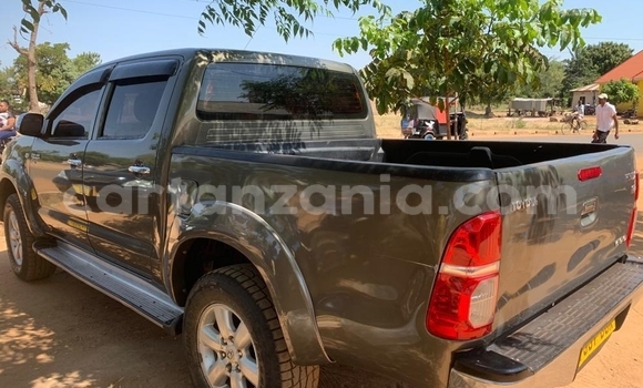 Nunua Ilio tumika Toyota Hilux Nyingine Gari ndani ya Dar es Salaam nchini Dar es Salaam Nunua Ilio tumika Toyota Hilux Nyingine Gari ndani ya Dar es Salaam nchini Dar es Salaam