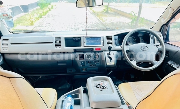 Nunua Ilio tumika Toyota Hiace Nyeupe Gari ndani ya Dar es Salaam nchini Dar es Salaam Nunua Ilio tumika Toyota Hiace Nyeupe Gari ndani ya Dar es Salaam nchini Dar es Salaam