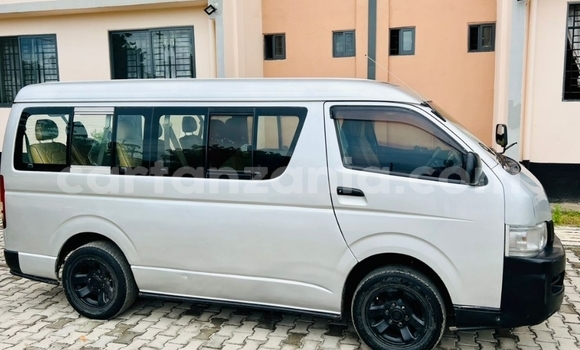 Nunua Ilio tumika Toyota Hiace Nyeupe Gari ndani ya Dar es Salaam nchini Dar es Salaam Nunua Ilio tumika Toyota Hiace Nyeupe Gari ndani ya Dar es Salaam nchini Dar es Salaam